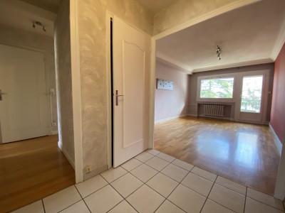 APPARTEMENT T3 A VENDRE - ST ETIENNE - 65 m2 - 105000 €