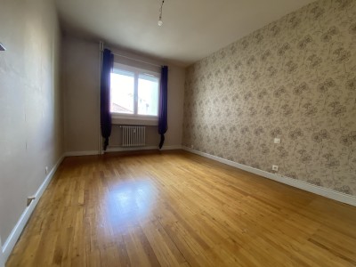 APPARTEMENT T3 A VENDRE - ST ETIENNE - 65 m2 - 105000 €