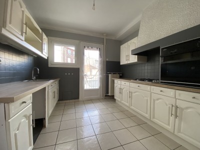 APPARTEMENT T3 A VENDRE - ST ETIENNE - 65 m2 - 105000 €