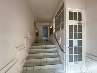 APPARTEMENT T3 A VENDRE - ST ETIENNE - 68 m2 - 80000 €