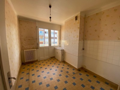 APPARTEMENT T3 A VENDRE - ST ETIENNE - 60 m2 - 70000 €