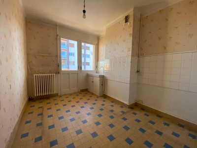 APPARTEMENT T3 A VENDRE - ST ETIENNE - 60 m2 - 70000 €