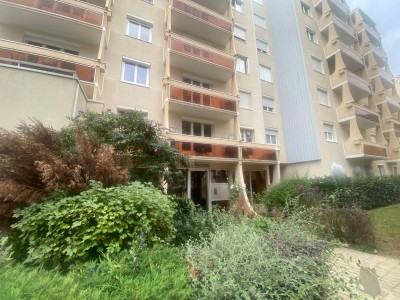 APPARTEMENT T3 A VENDRE - ST ETIENNE - 66 m2 - 62000 €