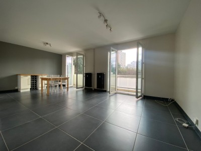 APPARTEMENT T3 A VENDRE - ST ETIENNE - 55 m2 - 79000 €