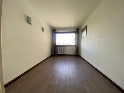 APPARTEMENT T3 A VENDRE - ST ETIENNE - 61 m2 - 58000 €