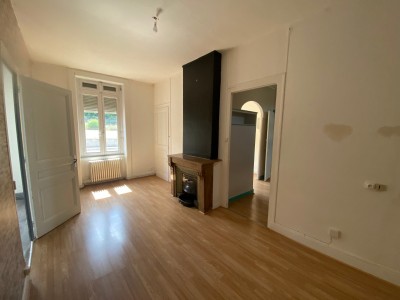 APPARTEMENT T3 A VENDRE - VILLARS - 65.8 m2 - 59000 €