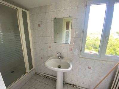 APPARTEMENT T3 A VENDRE - VILLARS - 65.8 m2 - 59000 €