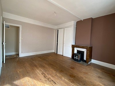 APPARTEMENT T4 A LOUER - RIVE DE GIER Mouillon-Vernes-Tochissonne - 115 m2 - 570 € charges comprises par mois