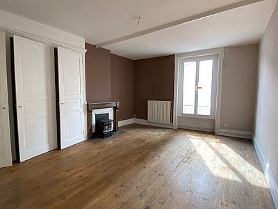 APPARTEMENT T4 A LOUER - RIVE DE GIER Mouillon-Vernes-Tochissonne - 115 m2 - 570 € charges comprises par mois