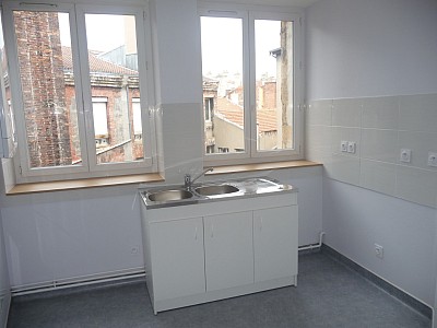 APPARTEMENT T3 A LOUER - ST ETIENNE Peuple-Boivin-St Jacques - 73 m2 - 570 € charges comprises par mois