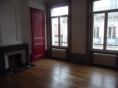 APPARTEMENT T3 A LOUER - ST ETIENNE Republique - 120 m2 - 640 € charges comprises par mois