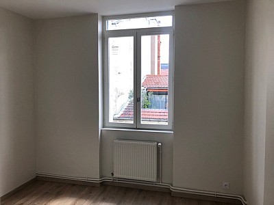 APPARTEMENT T4 A LOUER - ST ETIENNE Hotel-de-Ville - 114 m2 - 805 € charges comprises par mois
