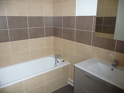 APPARTEMENT T4 A LOUER - ST ETIENNE Haut de Terrenoire-Bois d Avaize - 71 m2 - 765 € charges comprises par mois