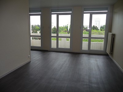 APPARTEMENT T4 A LOUER - ST ETIENNE Haut de Terrenoire-Bois d Avaize - 71 m2 - 765 € charges comprises par mois