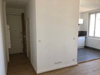 APPARTEMENT T3 A LOUER - ST ETIENNE Jacquard - 58 m2 - 610 € charges comprises par mois