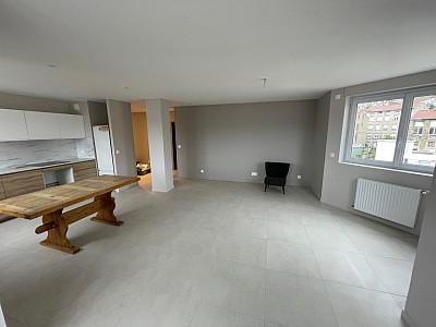 APPARTEMENT T4 A LOUER - ST ETIENNE Cret de Roc Ouest - 95 m2 - 900 € charges comprises par mois