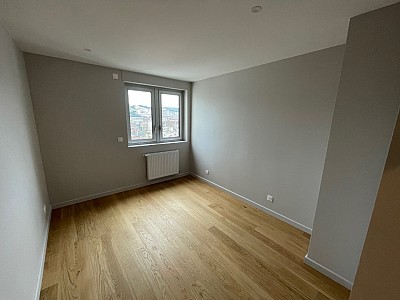 APPARTEMENT T4 A LOUER - ST ETIENNE Cret de Roc Ouest - 95 m2 - 900 € charges comprises par mois