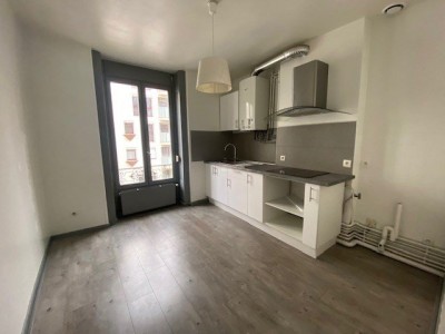 APPARTEMENT T4 A LOUER - ST ETIENNE - 93 m2 - 650 € charges comprises par mois