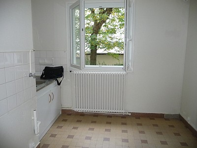 APPARTEMENT T3 A LOUER - ST ETIENNE Bellevue-Hopital - 55 m2 - 415 € charges comprises par mois