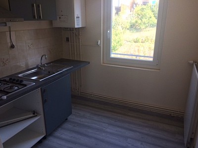 APPARTEMENT T4 A LOUER - ST JUST ST RAMBERT Centre-Loire - 74 m2 - 545 € charges comprises par mois