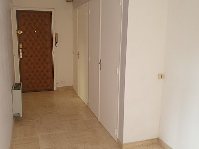 APPARTEMENT T4 A LOUER - UNIEUX Centre Est - 64 m2 - 662 € charges comprises par mois