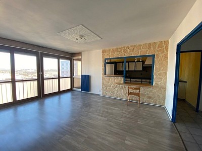 APPARTEMENT T3 A LOUER - VILLARS l Hippodrome Le Bois Monzil Zi - 84 m2 - 725 € charges comprises par mois