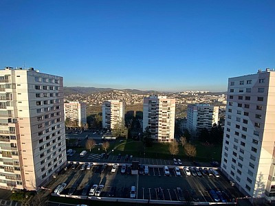 APPARTEMENT T3 A LOUER - VILLARS l Hippodrome Le Bois Monzil Zi - 84 m2 - 725 € charges comprises par mois
