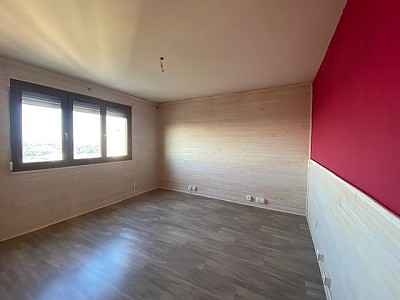 APPARTEMENT T3 A LOUER - VILLARS l Hippodrome Le Bois Monzil Zi - 84 m2 - 725 € charges comprises par mois