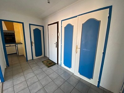 APPARTEMENT T3 A LOUER - VILLARS l Hippodrome Le Bois Monzil Zi - 84 m2 - 725 € charges comprises par mois
