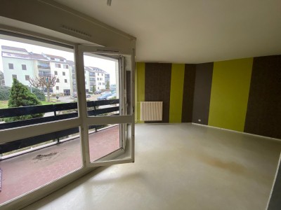 APPARTEMENT T4 A VENDRE - ANDREZIEUX BOUTHEON - 78,8 m2 - 65000 €