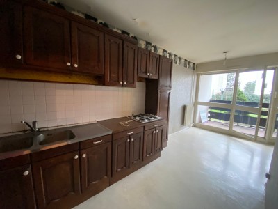 APPARTEMENT T4 A VENDRE - ANDREZIEUX BOUTHEON - 78,8 m2 - 65000 €