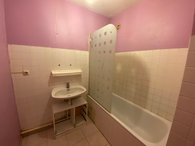 APPARTEMENT T4 A VENDRE - ANDREZIEUX BOUTHEON - 78,8 m2 - 65000 €