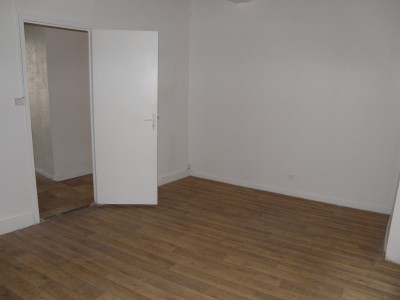 APPARTEMENT T4 A VENDRE - RIVE DE GIER - 94.96 m2 - 79000 €