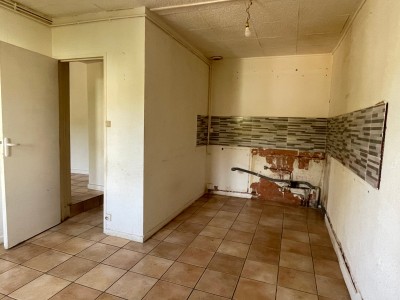 APPARTEMENT T4 A VENDRE - RIVE DE GIER - 94.96 m2 - 79000 €