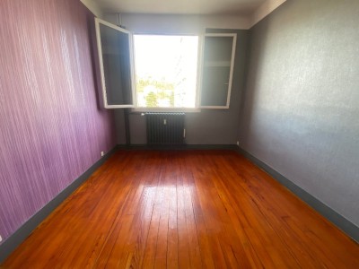 APPARTEMENT T4 A VENDRE - ROCHETAILLEE - 89 m2 - 105000 €