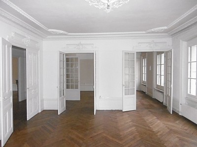 APPARTEMENT T4 A LOUER - ST ETIENNE Prefecture - 151 m2 - 956 € charges comprises par mois