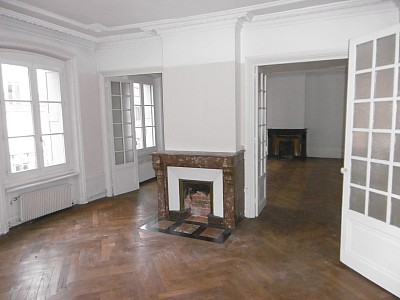 APPARTEMENT T4 A LOUER - ST ETIENNE Prefecture - 151 m2 - 956 € charges comprises par mois
