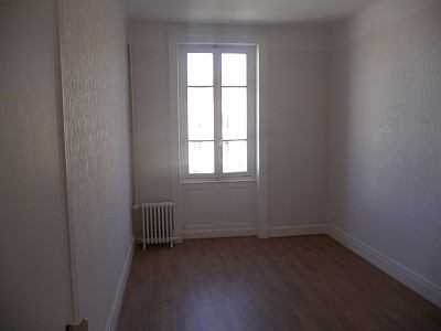 APPARTEMENT T5 A LOUER - ST ETIENNE Prefecture - 123 m2 - 745 € charges comprises par mois