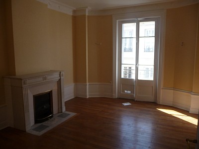 APPARTEMENT T5 A LOUER - ST ETIENNE Prefecture - 123 m2 - 745 € charges comprises par mois