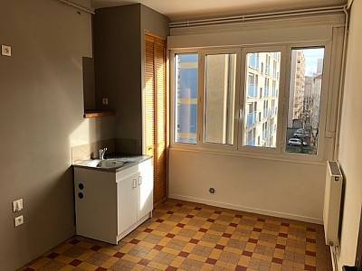 APPARTEMENT T5 A LOUER - ST ETIENNE Barra Revoilier - 90 m2 - 805 € charges comprises par mois