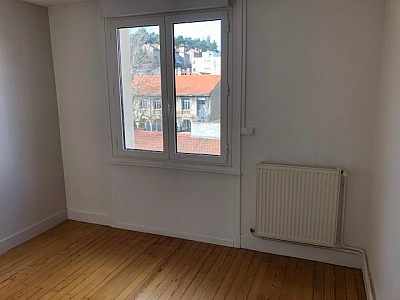 APPARTEMENT T5 A LOUER - ST ETIENNE Barra Revoilier - 90 m2 - 805 € charges comprises par mois