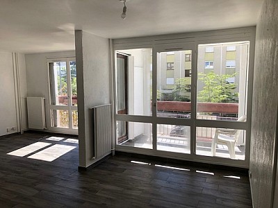 APPARTEMENT T5 A LOUER - ST ETIENNE La Cotonne - 90 m2 - 865 € charges comprises par mois