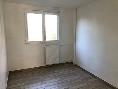 APPARTEMENT T5 A LOUER - ST ETIENNE La Cotonne - 90 m2 - 865 € charges comprises par mois
