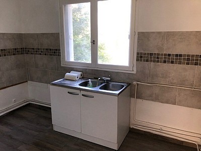 APPARTEMENT T5 A LOUER - ST ETIENNE La Cotonne - 90 m2 - 865 € charges comprises par mois
