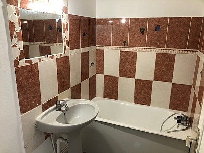 APPARTEMENT T5 A LOUER - ST ETIENNE La Cotonne - 90 m2 - 865 € charges comprises par mois