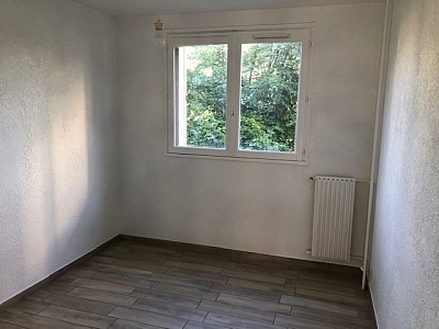 APPARTEMENT T5 A LOUER - ST ETIENNE La Cotonne - 90 m2 - 865 € charges comprises par mois