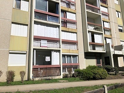 APPARTEMENT T5 A LOUER - ST ETIENNE La Cotonne - 90 m2 - 865 € charges comprises par mois