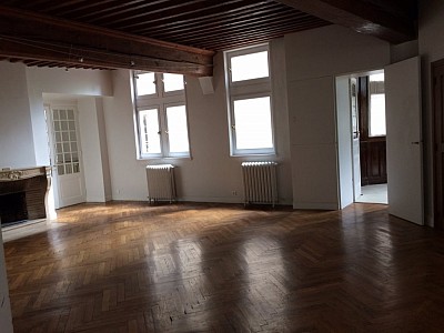 APPARTEMENT T5 A LOUER - ST ETIENNE PEUPLE - 155 m2 - 863 € charges comprises par mois