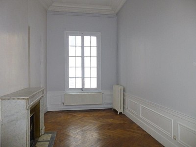 APPARTEMENT T5 A LOUER - ST ETIENNE Peuple-Boivin-St Jacques - 140 m2 - 1183 € charges comprises par mois
