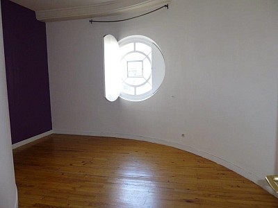 APPARTEMENT T5 A LOUER - ST ETIENNE Peuple-Boivin-St Jacques - 140 m2 - 1183 € charges comprises par mois
